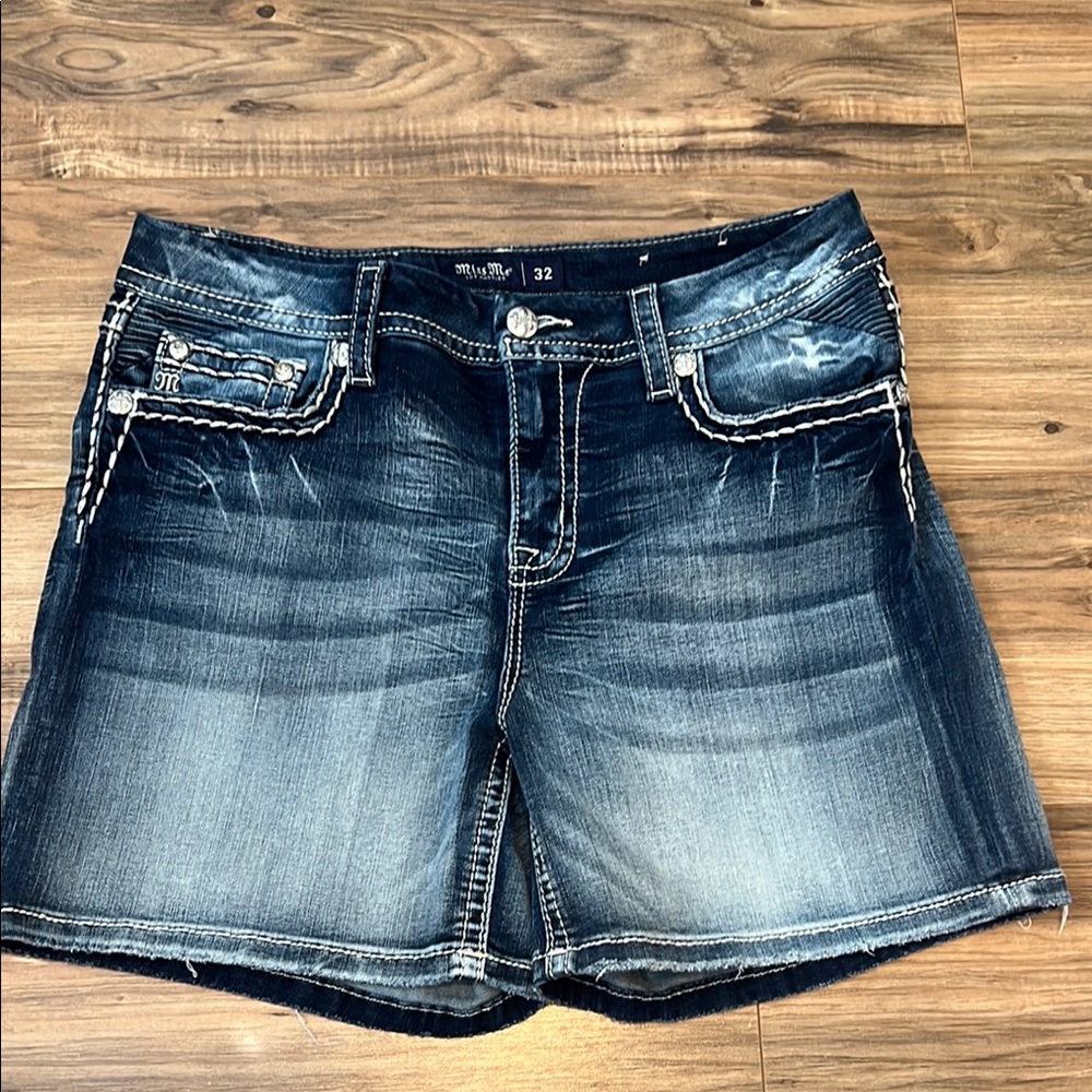 Miss Me Womens size 32 Denim Jean Shorts